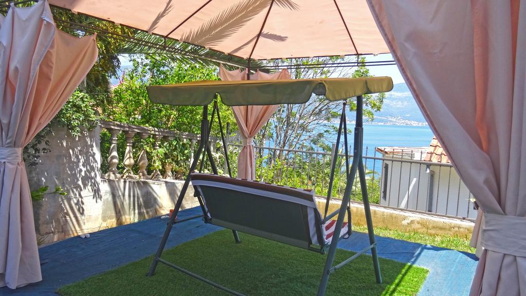 Blue Bay Apartments Krasići Eksteriør bilde