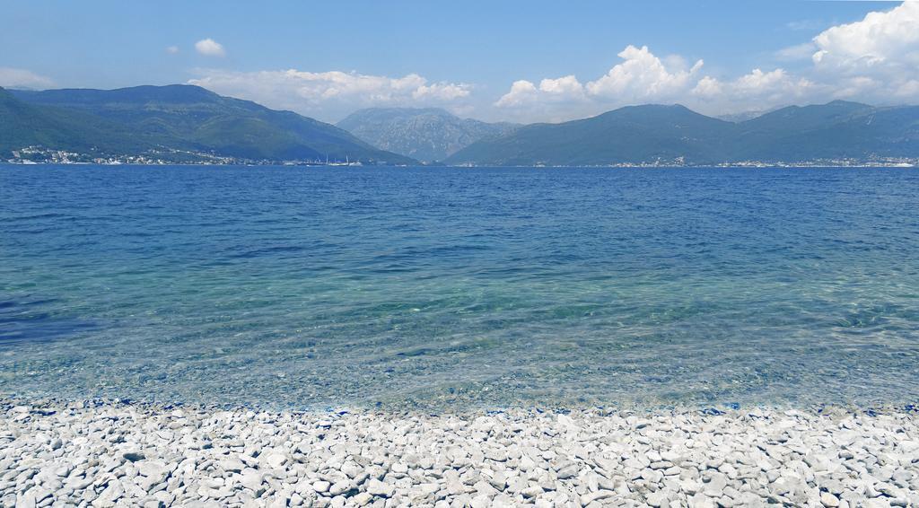 Blue Bay Apartments Krasići Eksteriør bilde